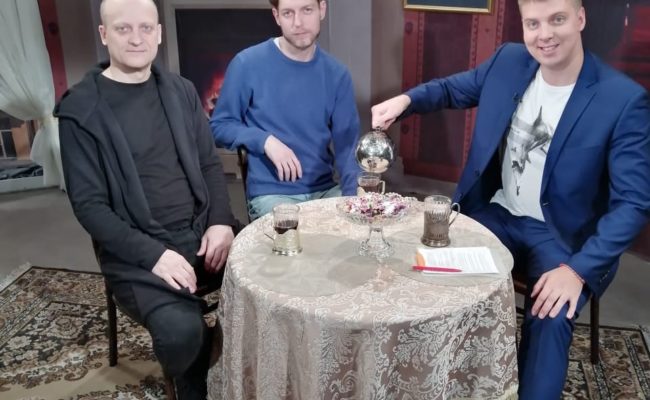 Сергей Ермаков и Никита Пивоваров в программе «Квартира №50», телеканал ТВН. 27.03.2020.